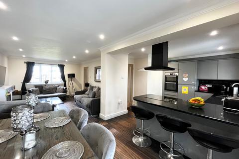 4 Chartwell Close, Paignton, TQ3 3LT