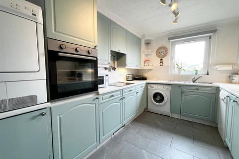 Flat 1, Rosemount, 12 Roundham Road, Paignton, TQ4 6DN