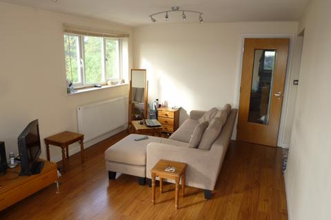 undefined, Treetop Close, Luton LU2