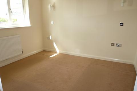 undefined, Treetop Close, Luton LU2