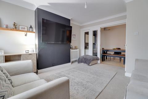 26 Healey Crescent, Ossett, WF5 8NB