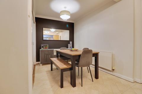 26 Healey Crescent, Ossett, WF5 8NB