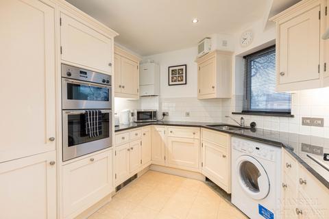2 bedroom flat for sale, Turners Hill Road, Crawley RH10
