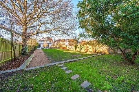 4 bedroom detached house for sale - Manor Road South, Esher, KT10