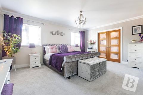 4 bedroom detached house for sale, Swan Lane, Runwell, Wickford, Essex, SS11