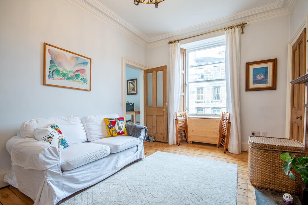 164T Spittal Street, Edinburgh, EH3 9DT 2 bed flat £1,450 pcm (£335 pw)