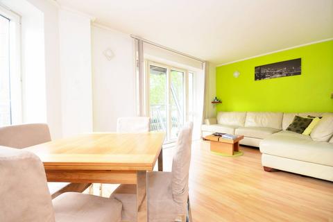 2 bedroom flat for sale, Hutchings Street, Docklands, London, E14