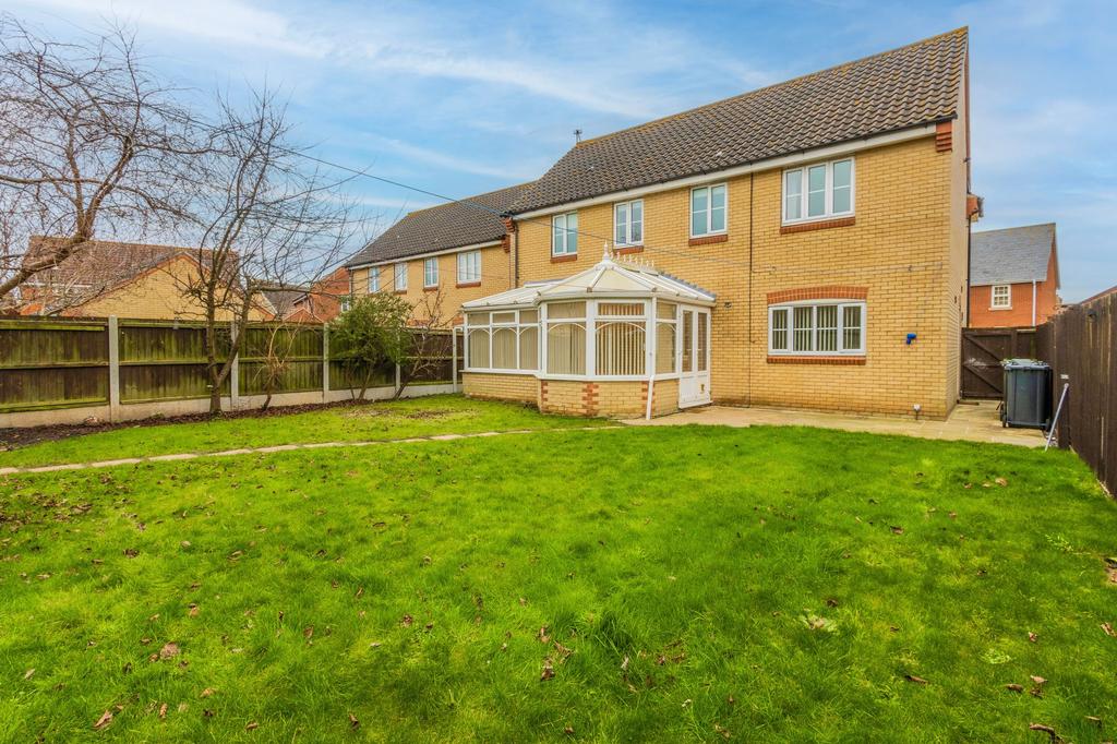 Jenner Road, Gorleston, NR31 4 bed detached house for sale £390,000