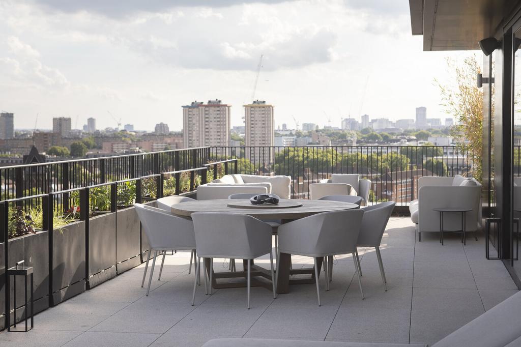 Outpost-Skylounge-41.jpg