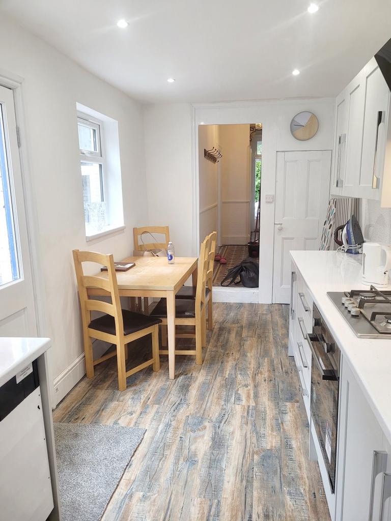 Victoria Embankment, Darlington 4 bed terraced house to rent £1,400