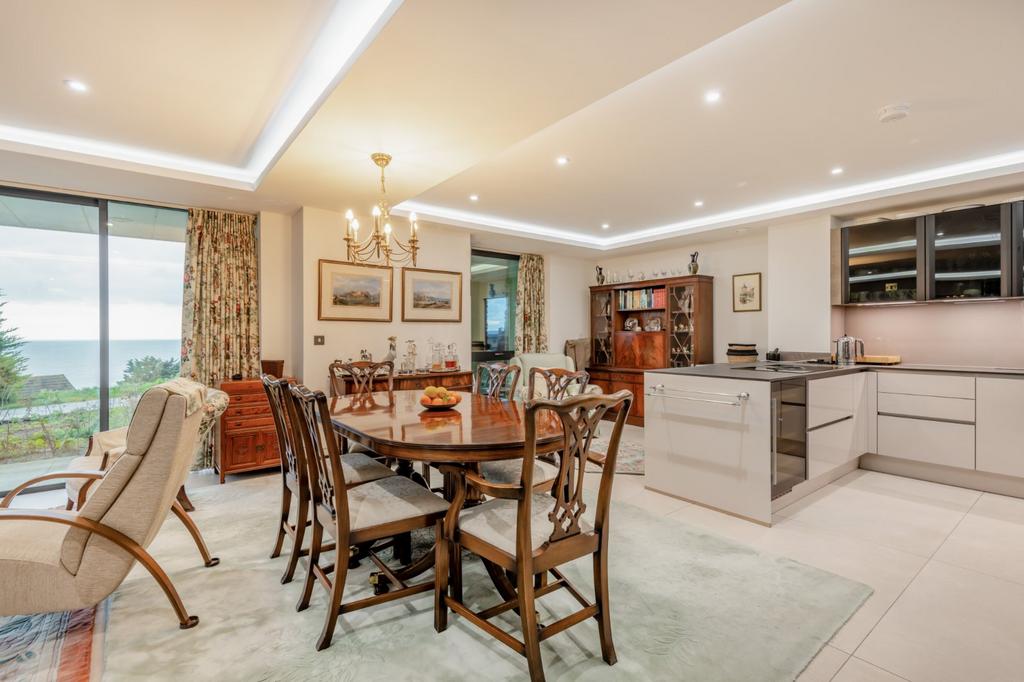 Dining Area/Kitchen