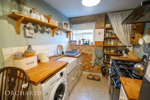2 bedroom terraced house for sale, Church Road, Bedford MK45