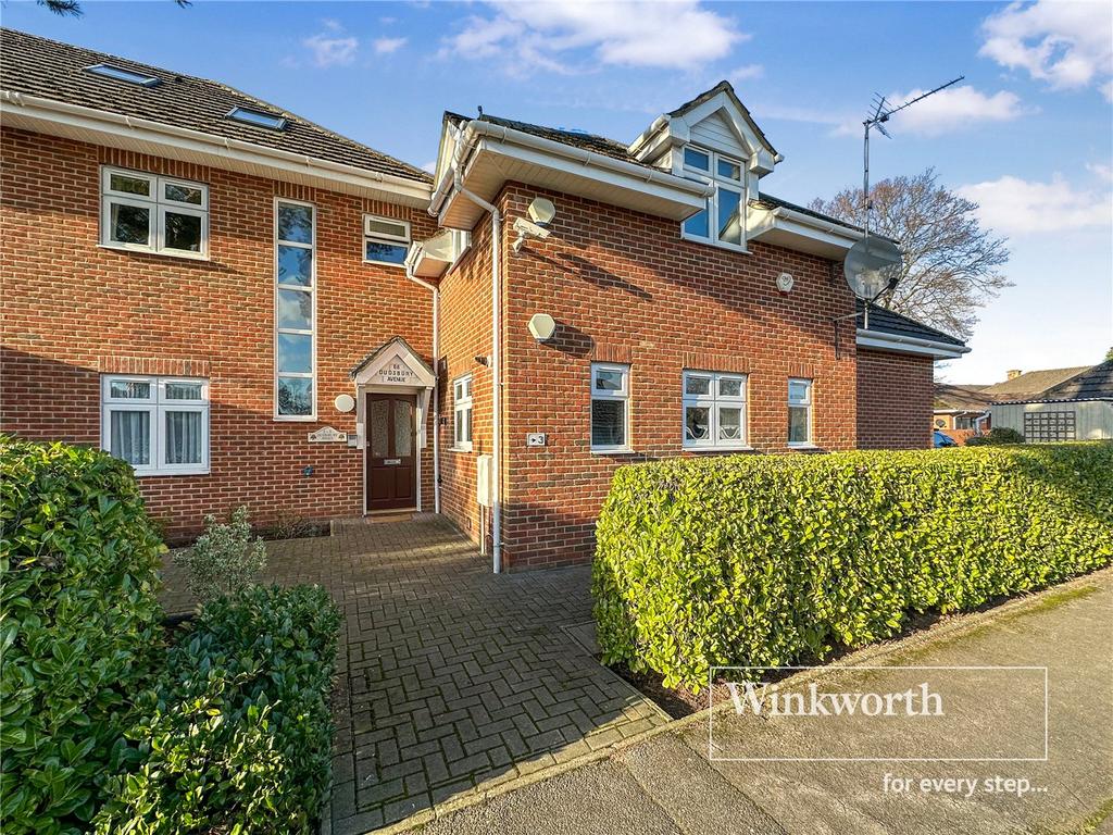 Ferndown, Ferndown BH22 2 bed apartment for sale £255,000