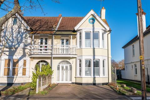 4 bedroom semi-detached house for sale, Shaftesbury Avenue, Thorpe Bay, Essex, SS1