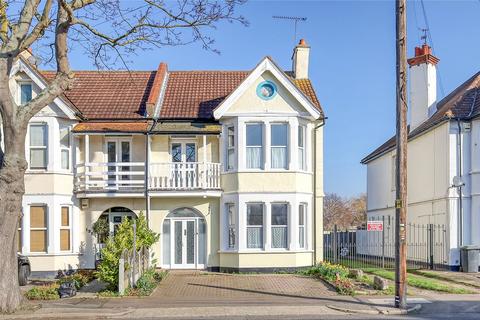 4 bedroom semi-detached house for sale, Shaftesbury Avenue, Thorpe Bay, Essex, SS1