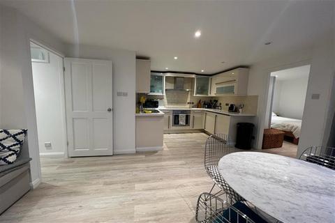 1 bedroom flat to rent, London W2