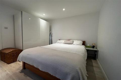 1 bedroom flat to rent, London W2