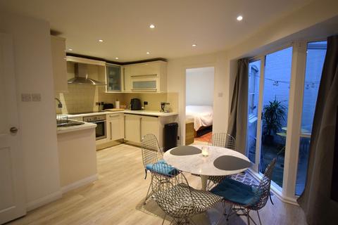 undefined, London W2