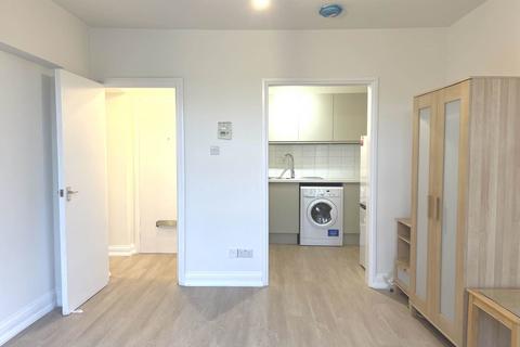 Flat to rent, Richmond Way, Shepherds Bush, W12