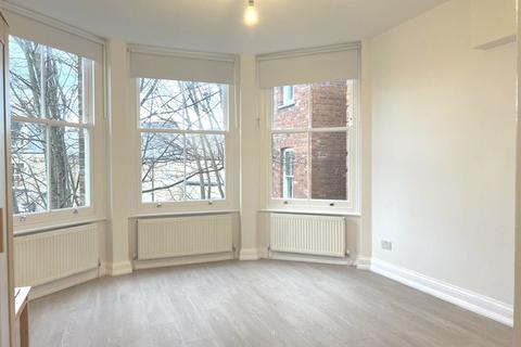 Flat to rent, Richmond Way, Shepherds Bush, W12