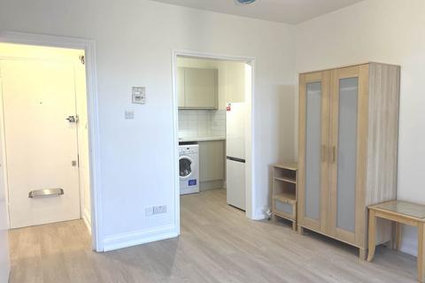 Flat to rent, Richmond Way, Shepherds Bush, W12