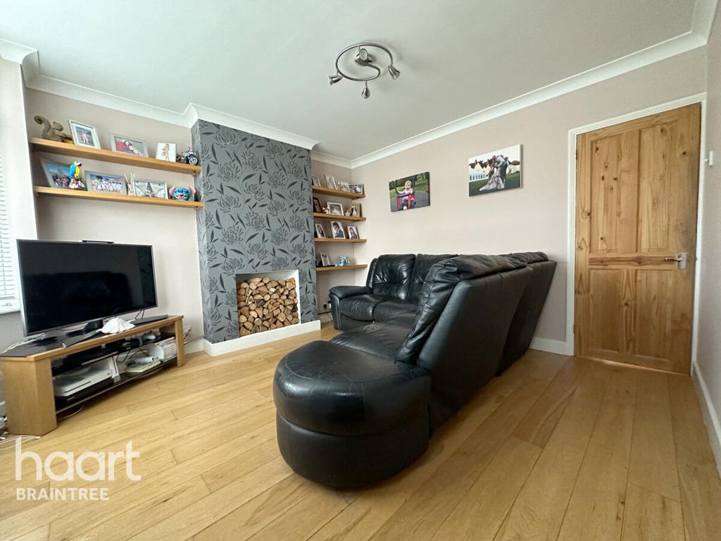 Rayne Road, Braintree 2 bed terraced house for sale £240,000