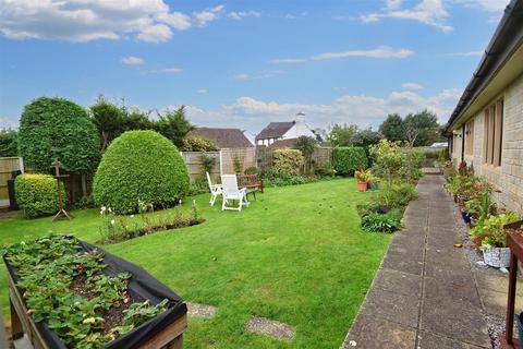 3 bedroom detached bungalow for sale, Freame Way, Gillingham