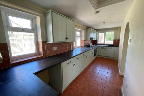 3 bedroom end of terrace house for sale, Victoria Gardens, Henstridge, Templecombe