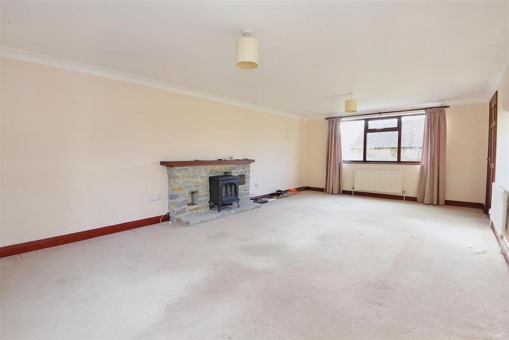 Kington Magna, Gillingham 3 bed detached house for sale £470,000