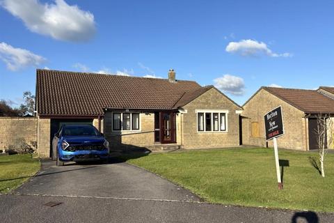 2 bedroom detached bungalow for sale, Freame Way, Gillingham