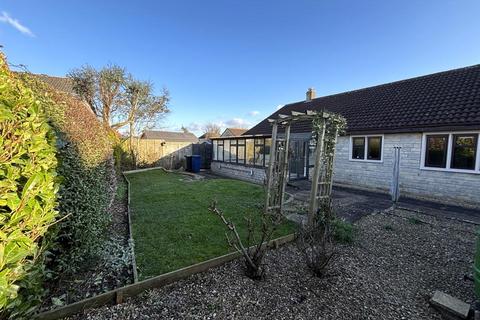 2 bedroom detached bungalow for sale, Freame Way, Gillingham