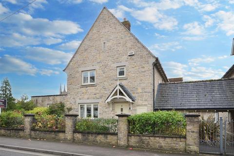 3 bedroom retirement property for sale, St. Michaels View, Mere, Warminster