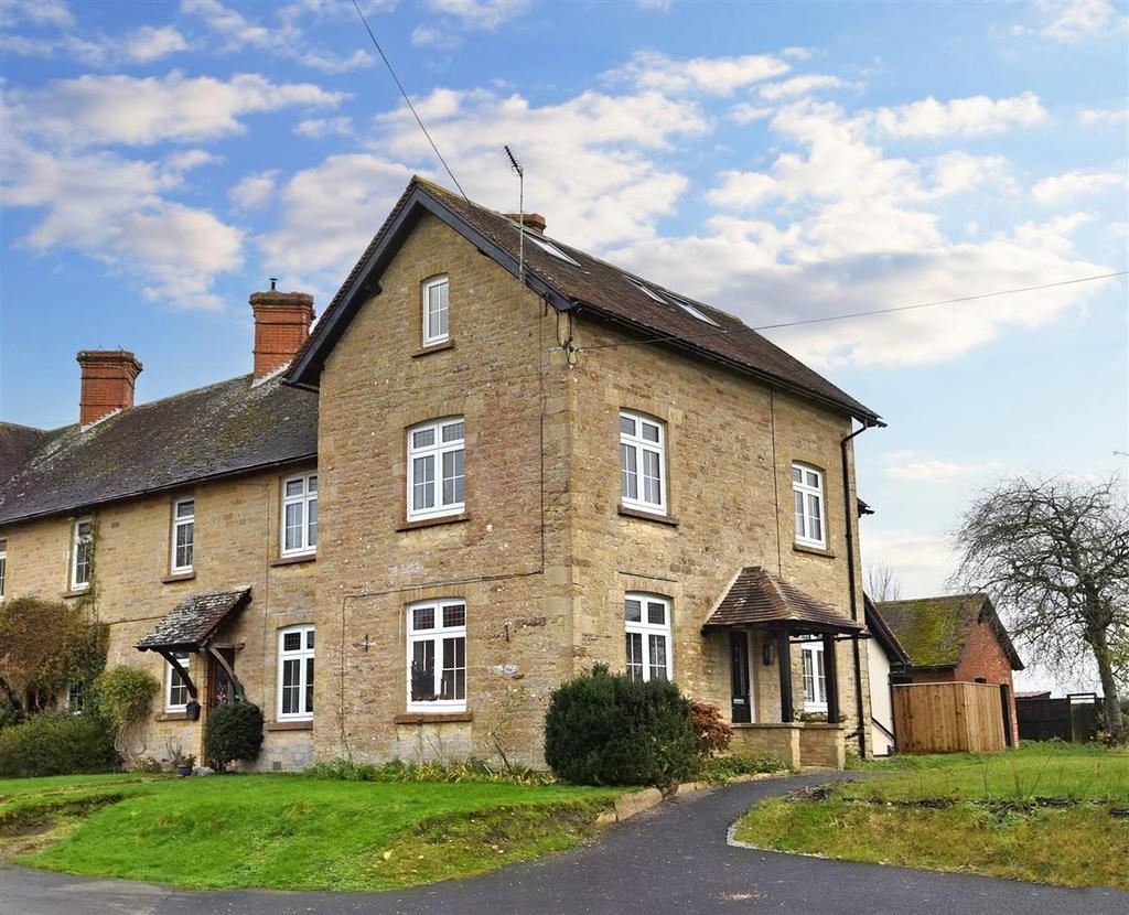 Fifehead Magdalen, Gillingham 4 bed end of terrace house for sale £