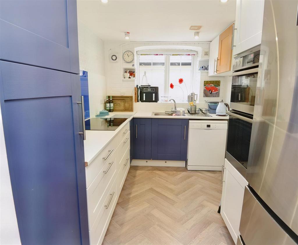 Wood Lane, Stalbridge Sturminster Newton 2 bed detached house for sale
