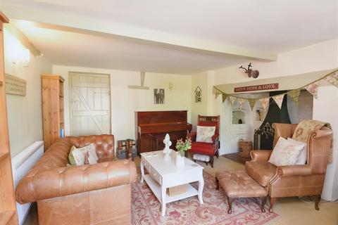 2 bedroom cottage for sale, Higher Street, Okeford Fitzpaine, Blandford Forum