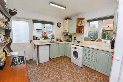 4 bedroom detached house for sale, Elm Close, STURMINSTER NEWTON