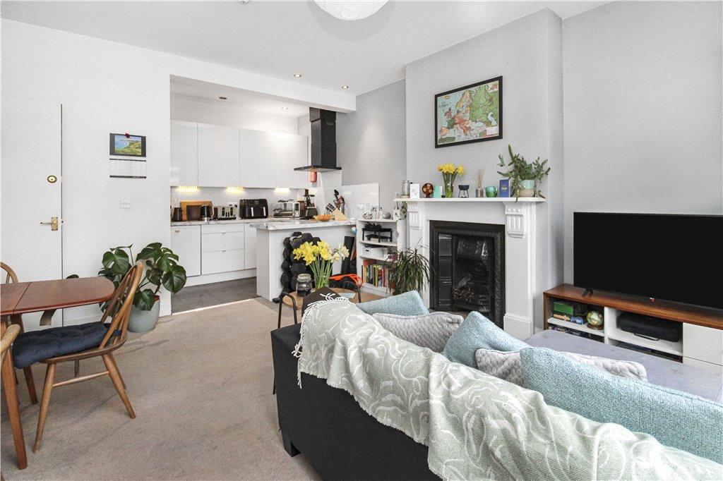 Kitchen/Reception
