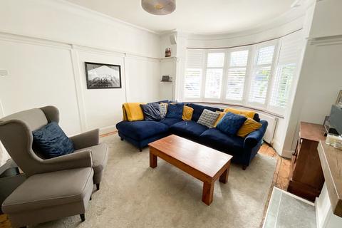 4 bedroom semi-detached house for sale - Leigh-on-Sea SS9