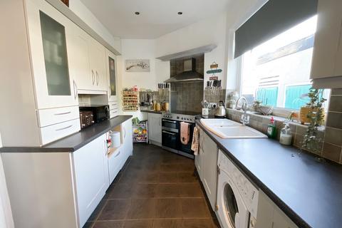 4 bedroom semi-detached house for sale - Leigh-on-Sea SS9