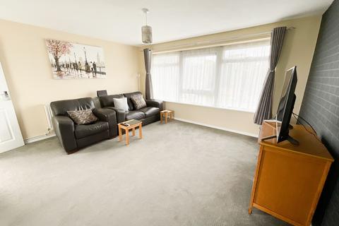 2 bedroom flat for sale, Leigh-on-Sea SS9