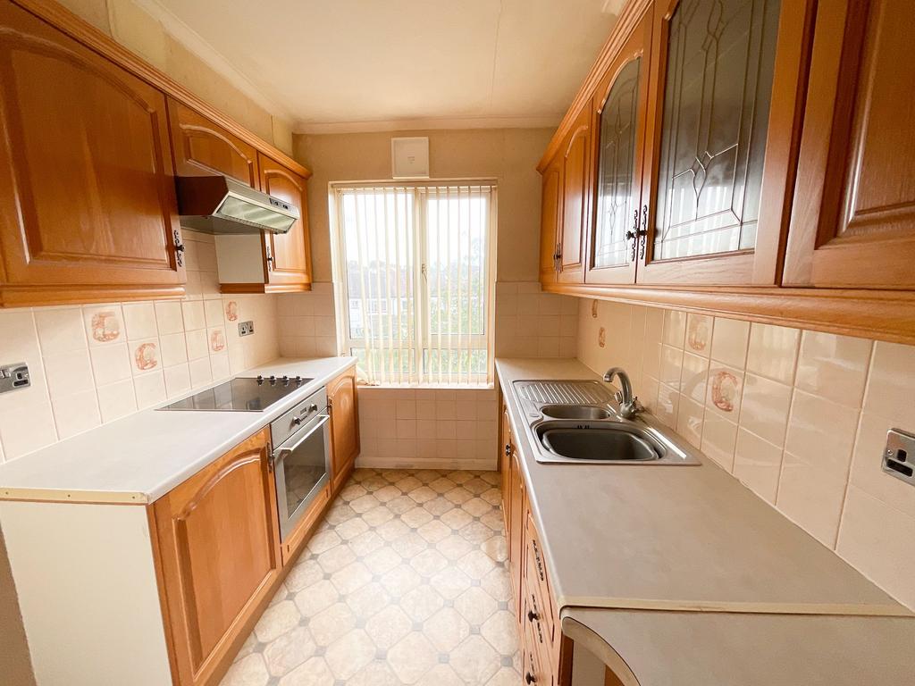 191 Southbourne Grove, WestcliffonSea SS0 2 bed flat for sale £190,000