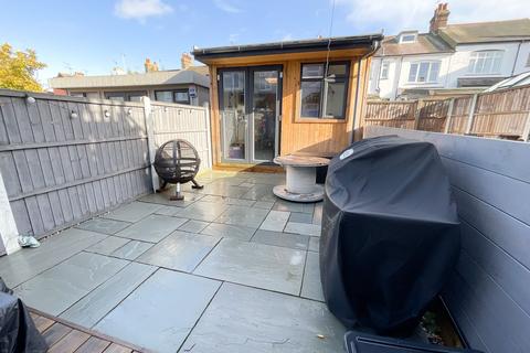 1 bedroom flat for sale - Leigh-on-Sea SS9