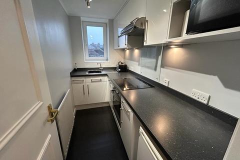 2 bedroom flat to rent, Holburn Street, City Centre, Aberdeen, AB10