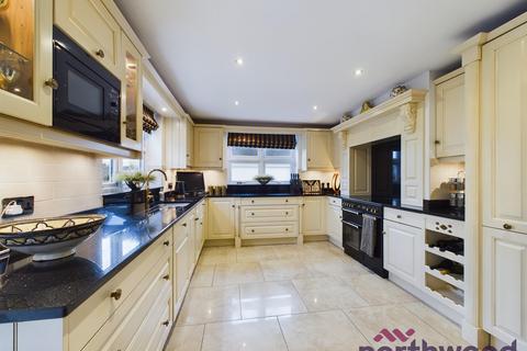 4 bedroom detached house for sale, Smithfield Lane, Sandbach, CW11