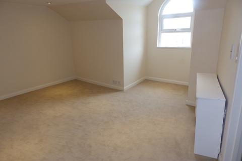 Studio to rent, Orchard Gardens, Teignmouth, TQ14 8DP