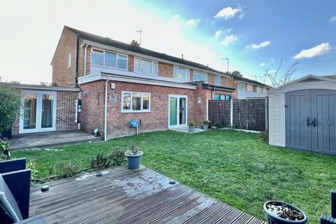 4 bedroom semi-detached house for sale, Orchard Close, Ringwood, BH24 1LP