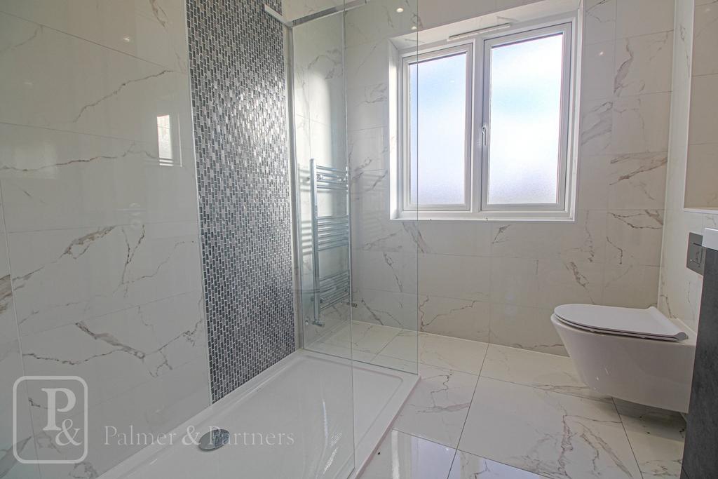 En-Suite Shower