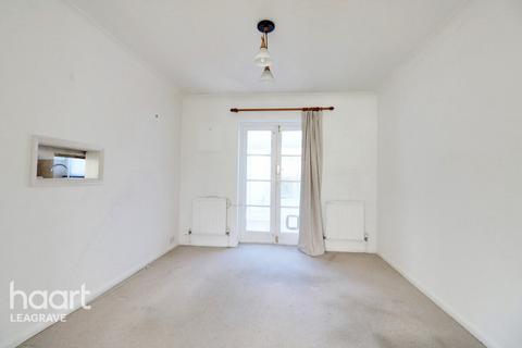 34 Stoneygate Road, Luton, LU4 9TG