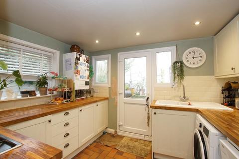 2 Bath Road, Eastbourne, BN21 4UA