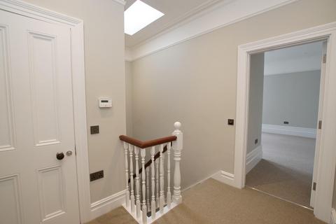 3 bedroom apartment for sale, 1 Howard Square, Eastbourne BN21